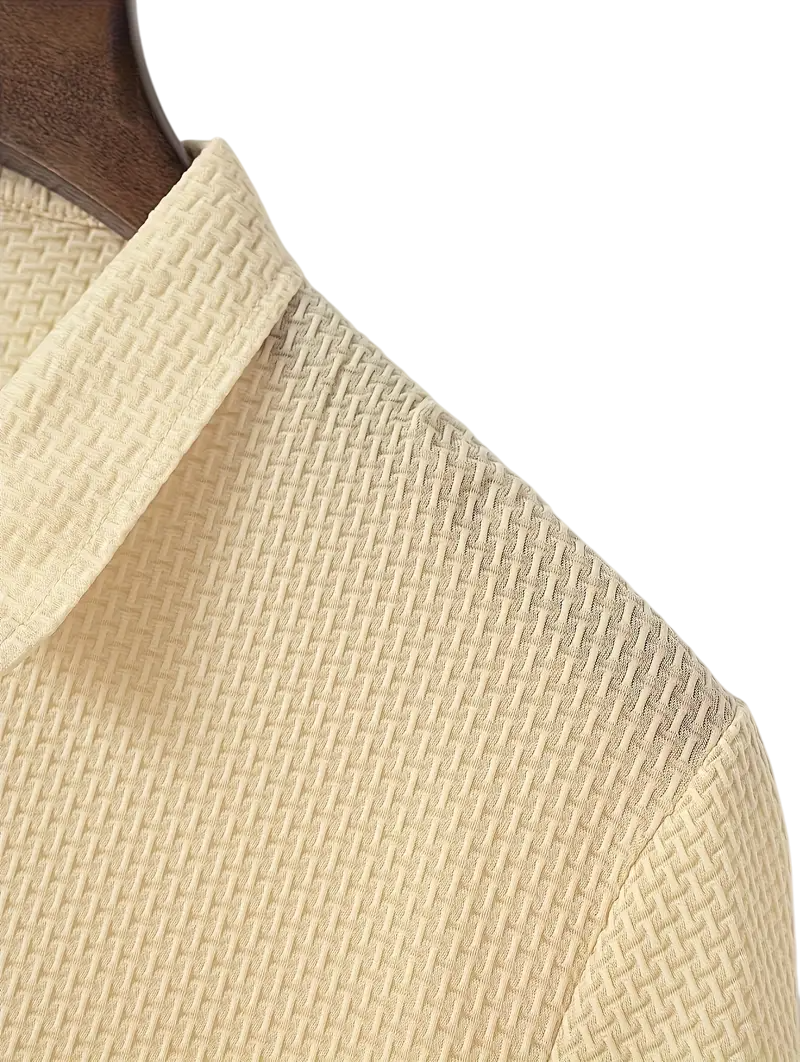 Polo Leonada con Textura