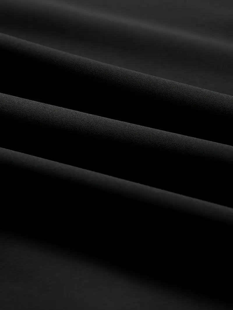 Camisa negra con bolsa