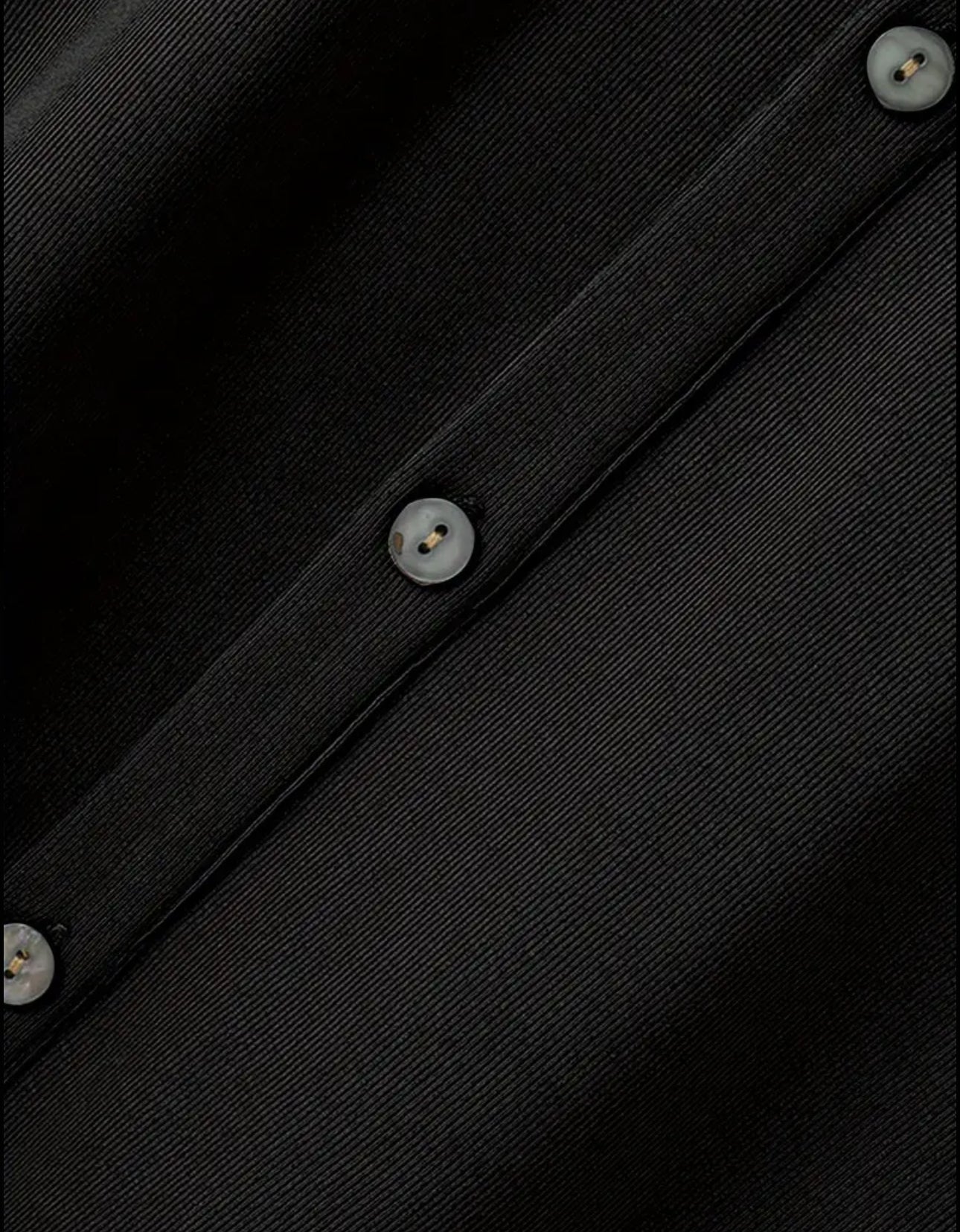 Camisa Negra Open Neck